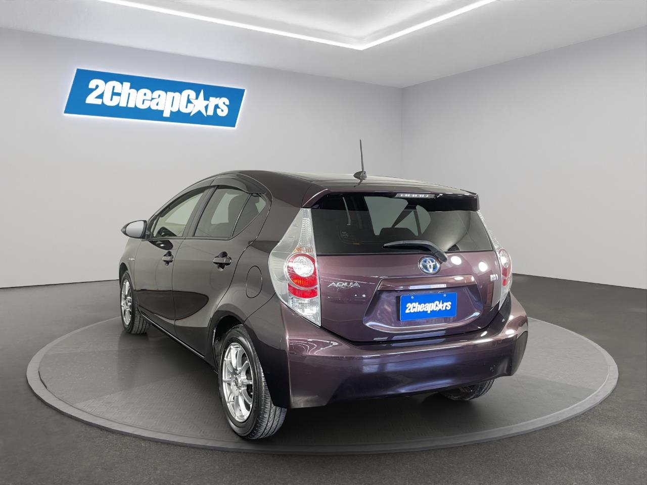 2014 Toyota Aqua G Hatchback SMART KEY + REVERSING CAMERA + AUTO LIGHTS