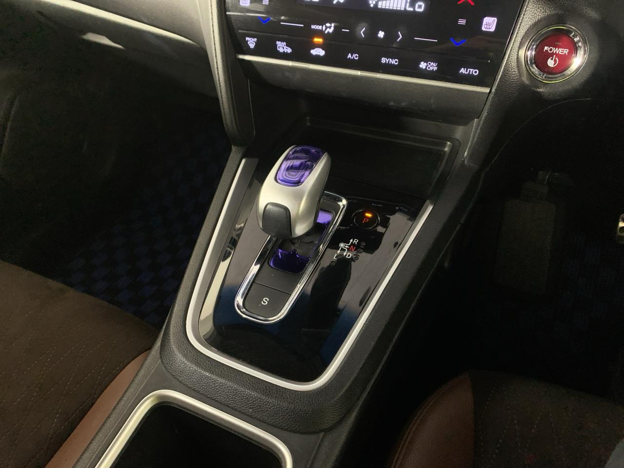 2016 Honda Shuttle HYBRID Station Wagon REVERSING CAMERA + PUSH START + AUTO LIGHTS