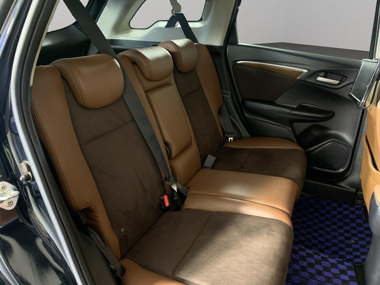 2016 Honda Shuttle HYBRID Station Wagon REVERSING CAMERA + PUSH START + AUTO LIGHTS