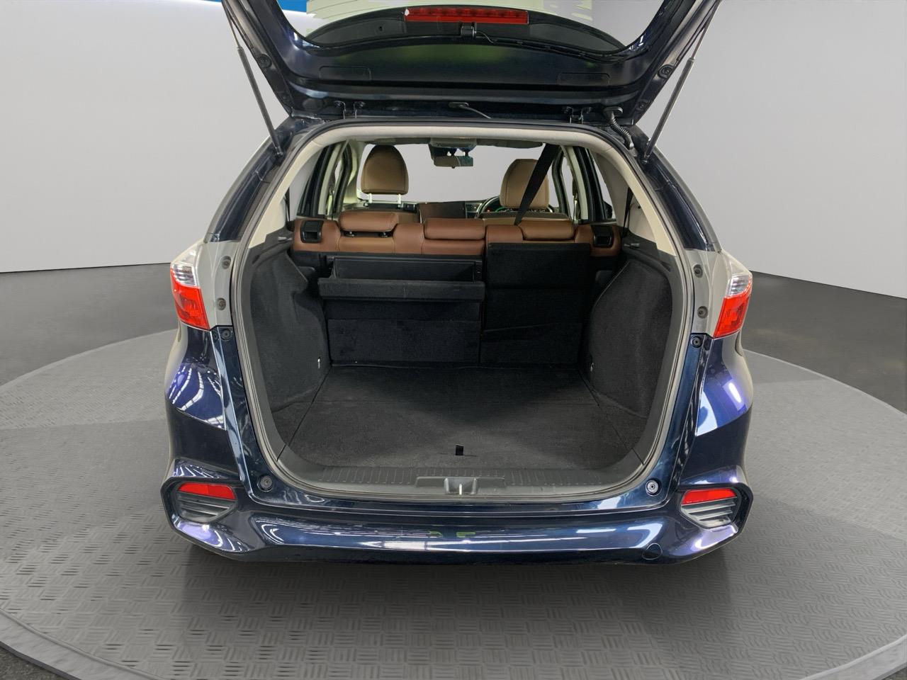 2016 Honda Shuttle HYBRID Station Wagon REVERSING CAMERA + PUSH START + AUTO LIGHTS