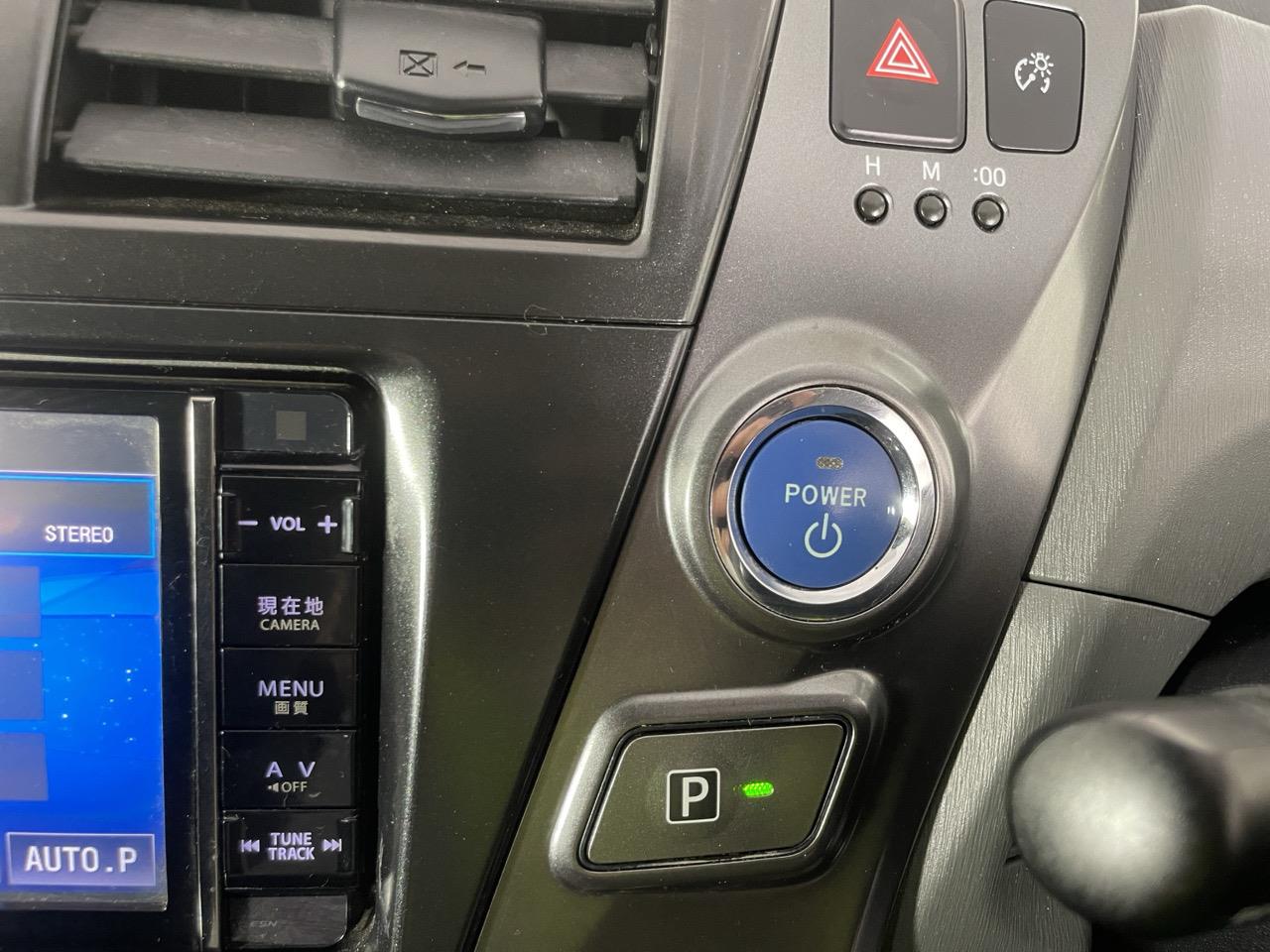 2014 Toyota Prius Alpha S Touring Selection Station Wagon PUSH SRART + AUTO LIGHTS