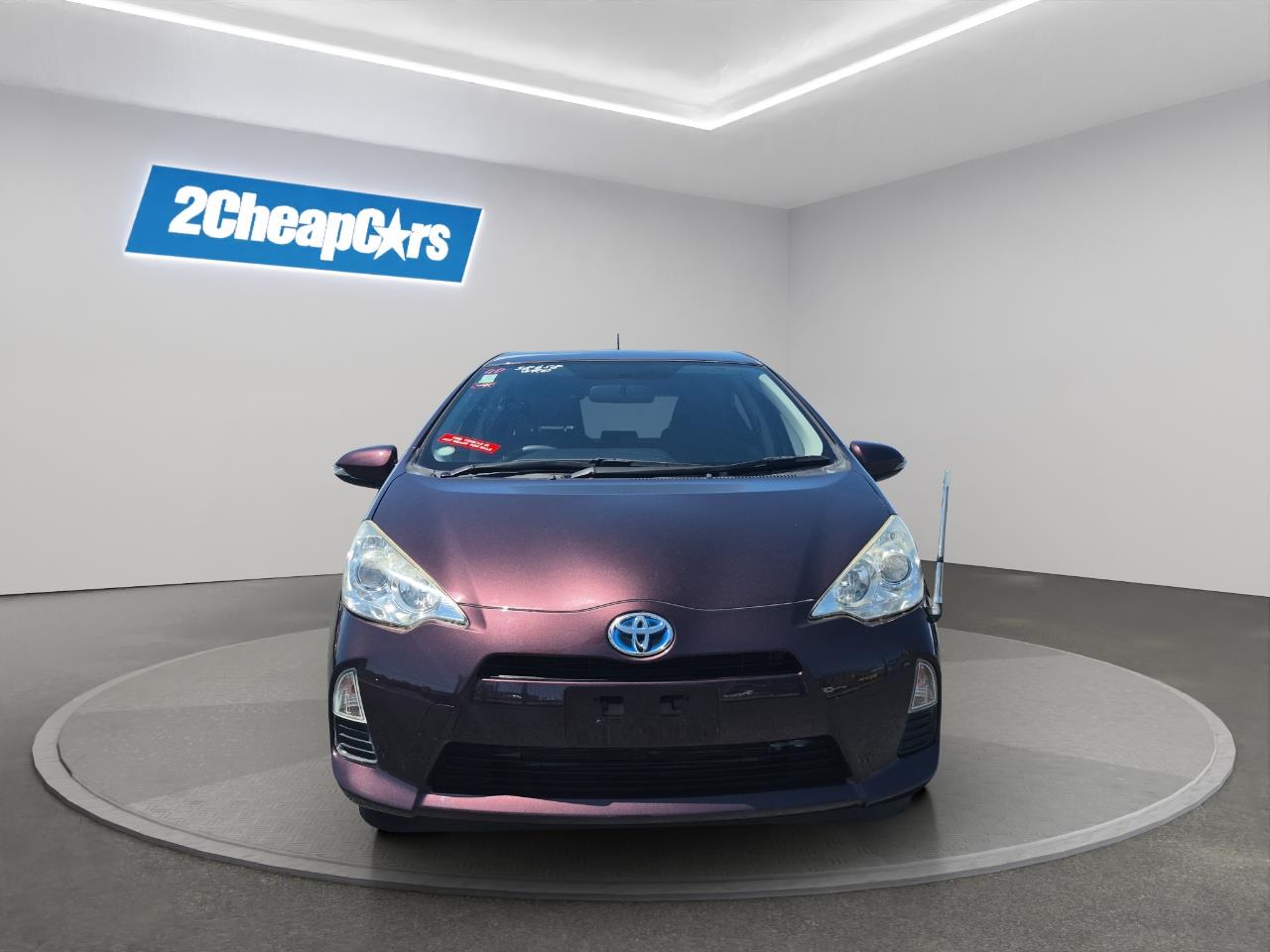 2014 Toyota Aqua S Hatchback PUSH BUTTON START + AUTO LIGHTS + REVERSING CAMERA