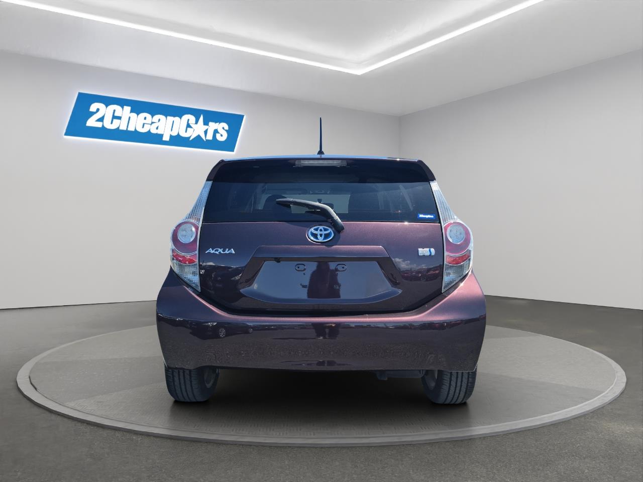 2014 Toyota Aqua S Hatchback PUSH BUTTON START + AUTO LIGHTS + REVERSING CAMERA