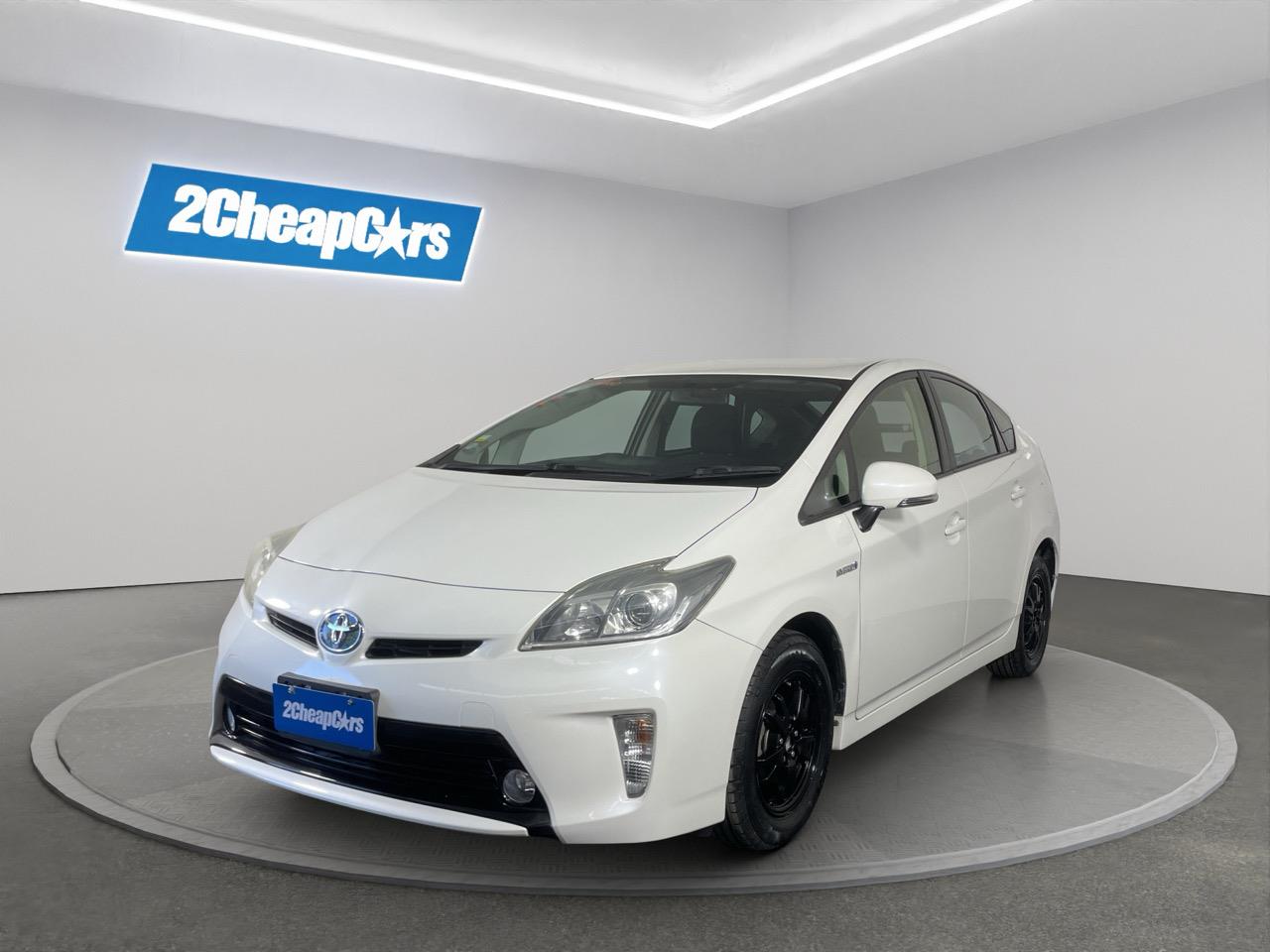 2014 Toyota Prius S Hatchback