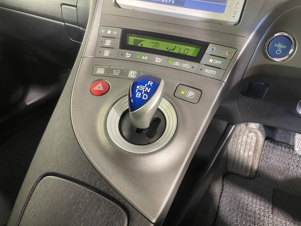 2014 Toyota Prius S Hatchback AUTO LIGHTS + PUSH START