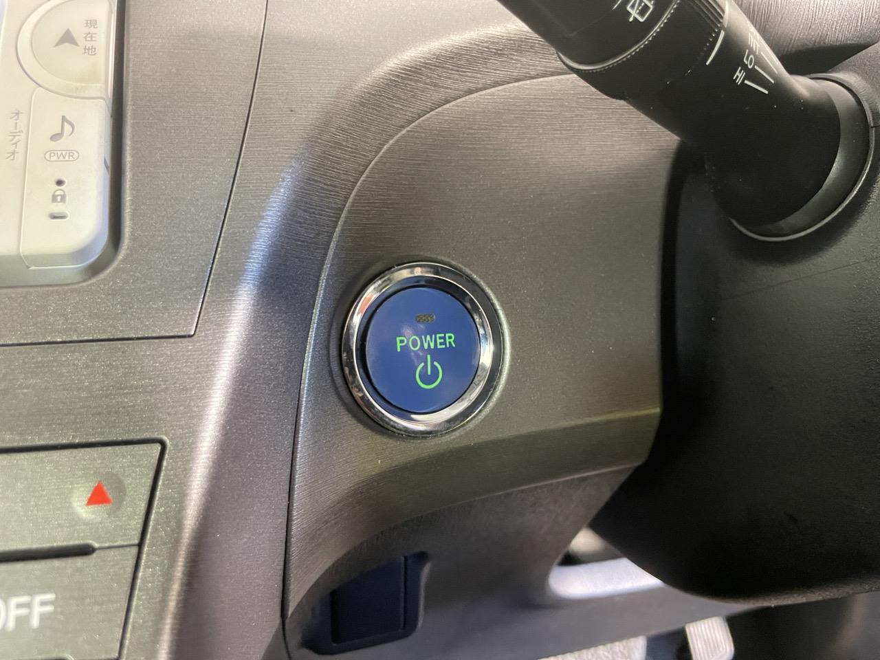 2014 Toyota Prius S Hatchback AUTO LIGHTS + PUSH START