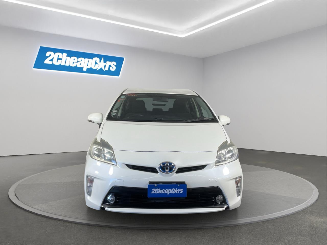 2014 Toyota Prius S Hatchback AUTO LIGHTS + PUSH START