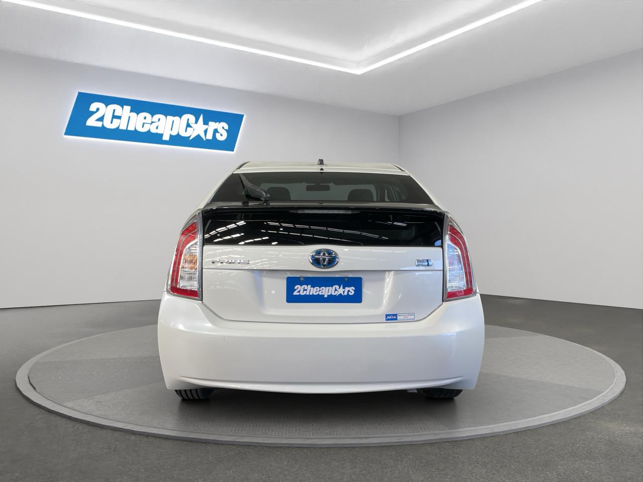 2014 Toyota Prius S Hatchback AUTO LIGHTS + PUSH START