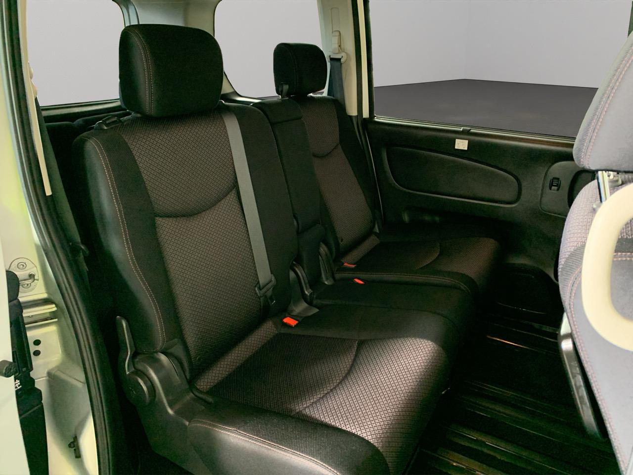 2012 Nissan Serena Hybrid Highway Star People Mover REVESING CAMERA + CRUISE CONTROL