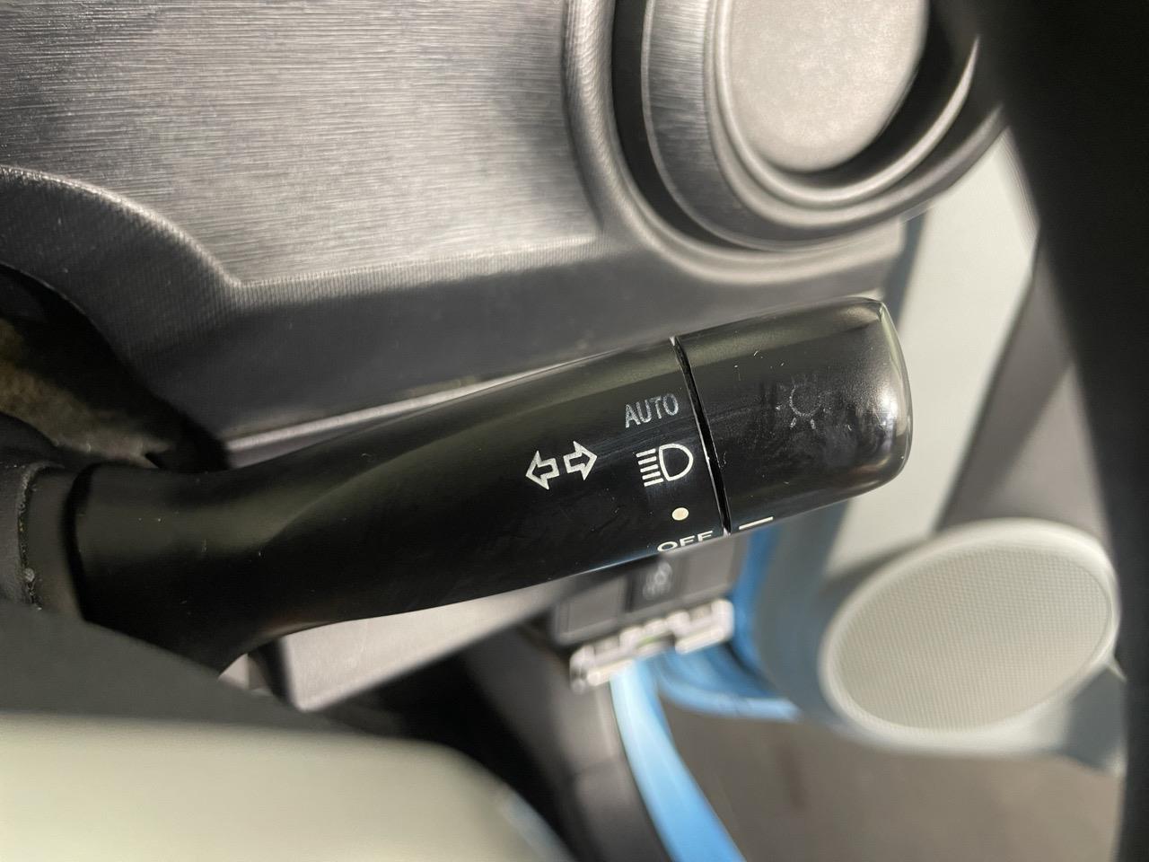 2013 Toyota Aqua S Hatchback REVERSING CAMERA + PARKING SENSORS