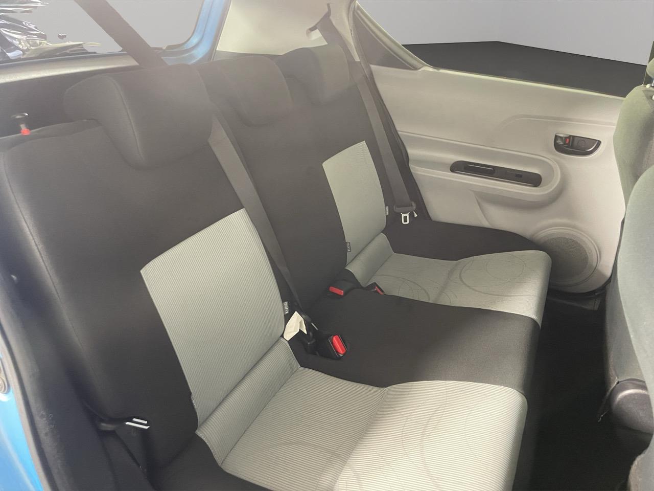 2013 Toyota Aqua S Hatchback REVERSING CAMERA + PARKING SENSORS