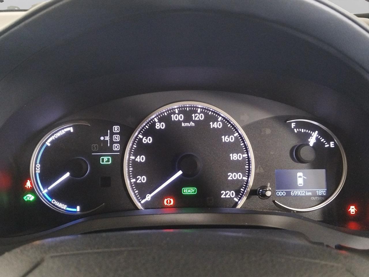 2015 Lexus CT200h Version C Hatchback PADDLE SHIFT + CRUISE CONTROL + PUSH SRART