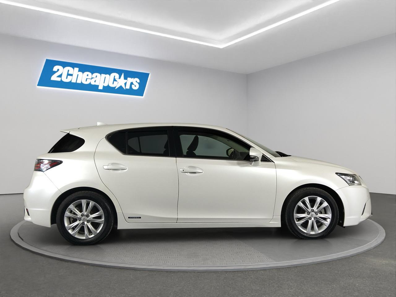 2015 Lexus CT200h Version C Hatchback PADDLE SHIFT + CRUISE CONTROL + PUSH SRART