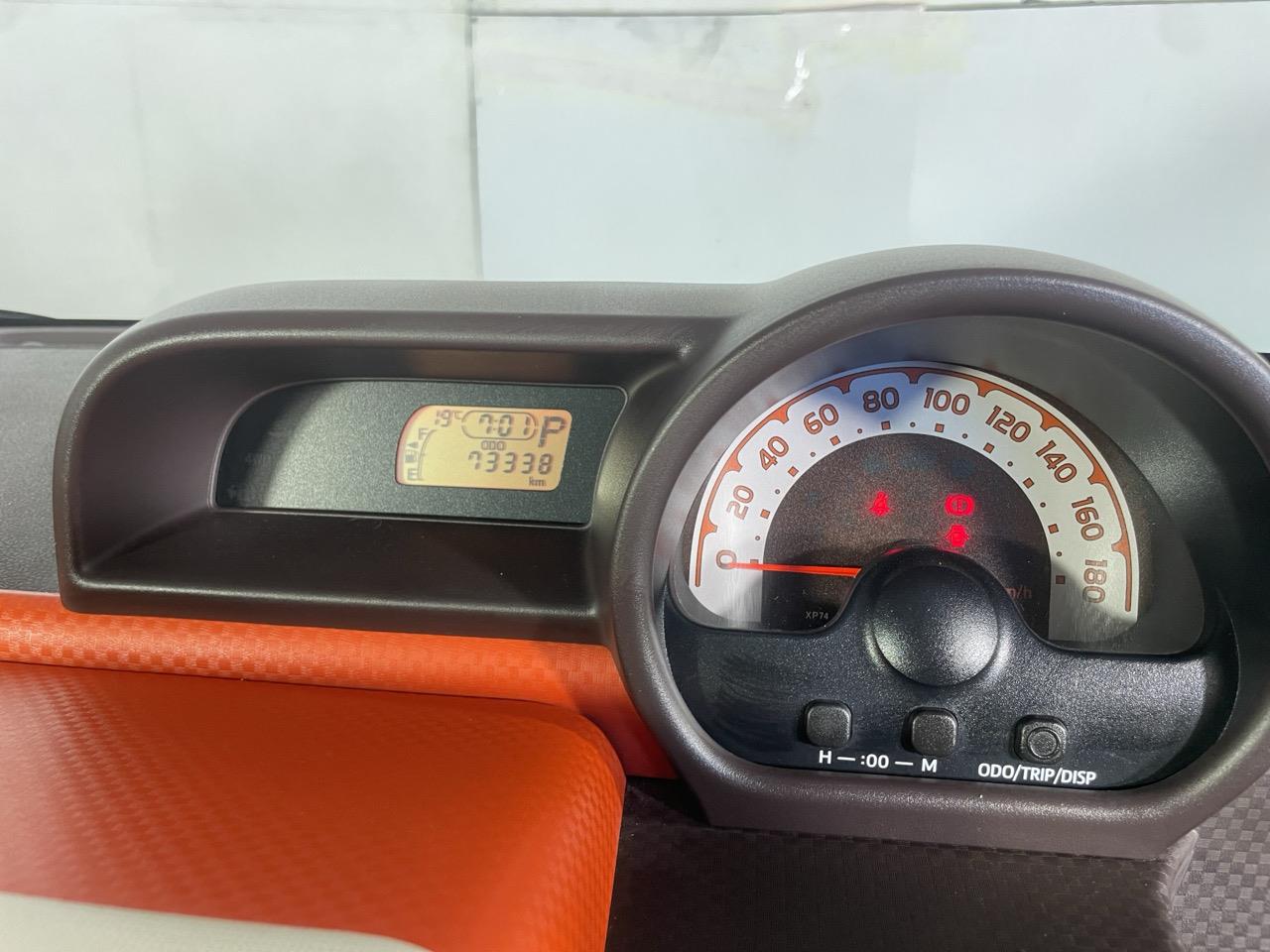 2012 Toyota SPADE 1.5 Y  AUTO LIGHTS + GREAT FUEL EFFICIENCY