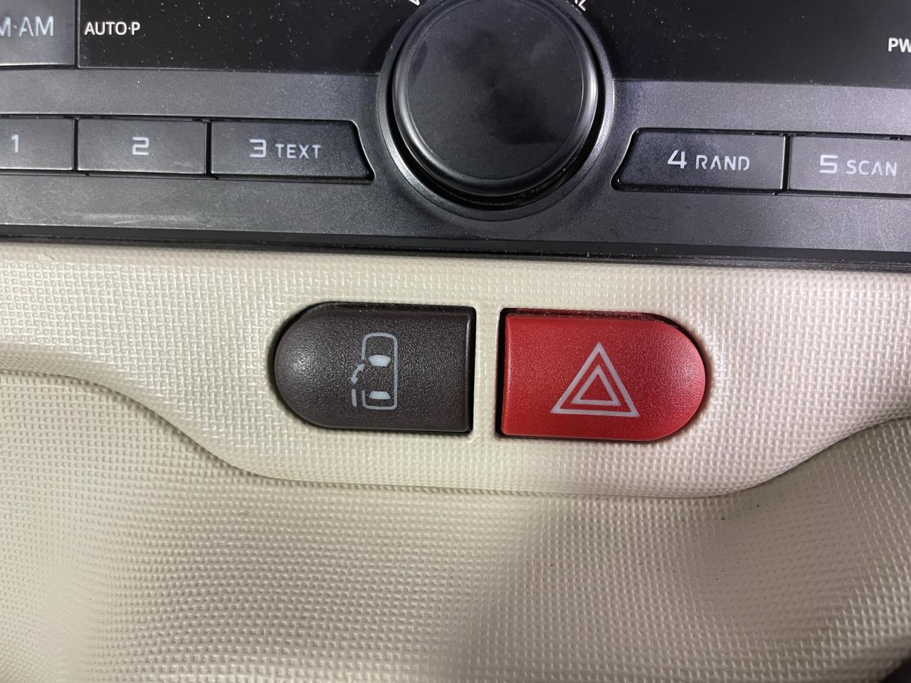 2012 Toyota SPADE 1.5 Y  AUTO LIGHTS + GREAT FUEL EFFICIENCY