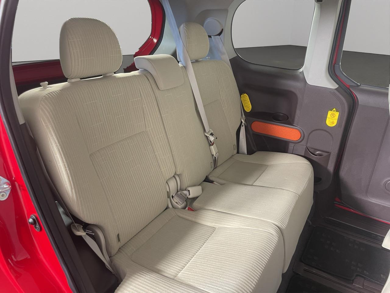 2012 Toyota SPADE 1.5 Y  AUTO LIGHTS + GREAT FUEL EFFICIENCY