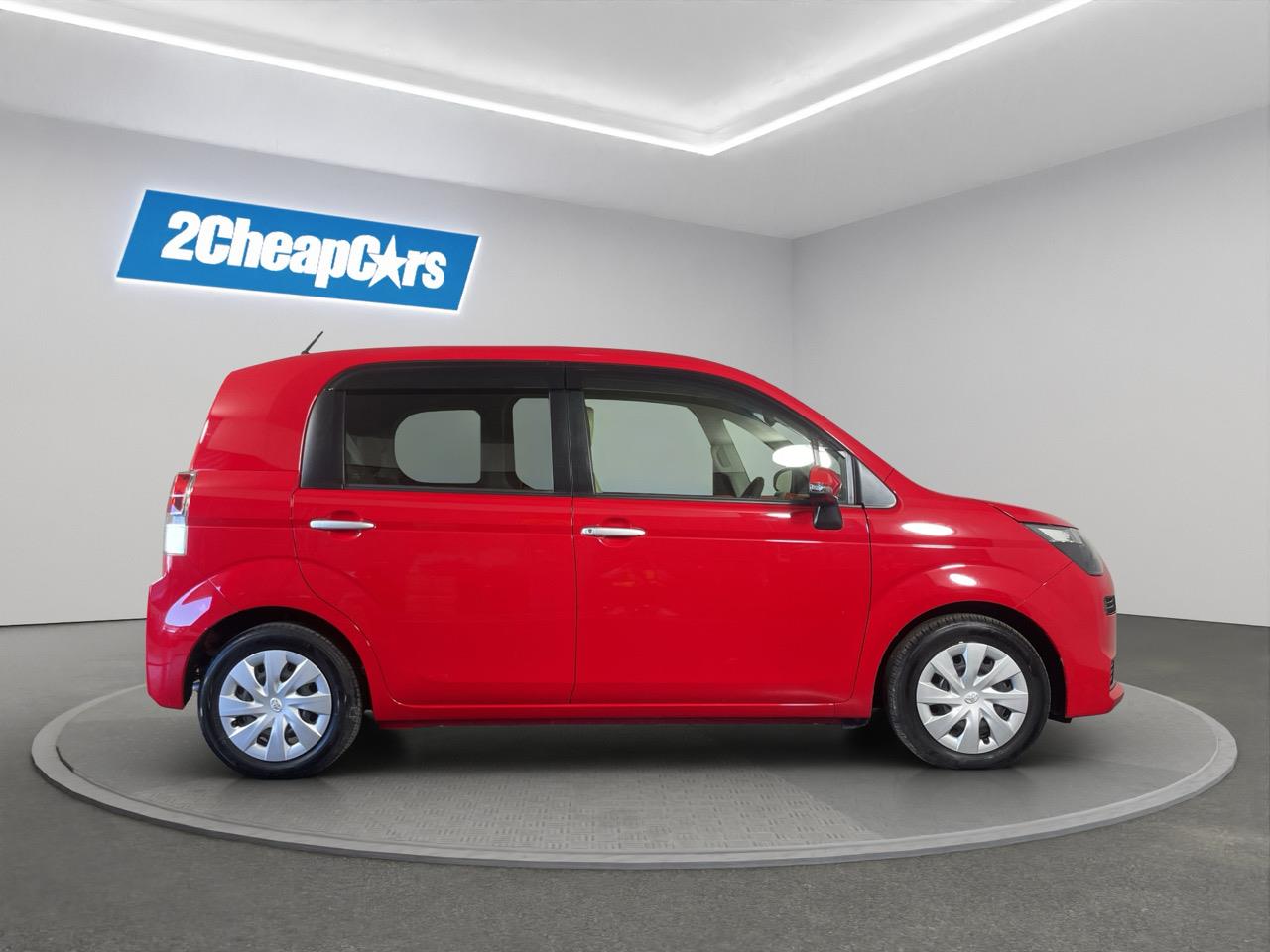 2012 Toyota SPADE 1.5 Y  AUTO LIGHTS + GREAT FUEL EFFICIENCY