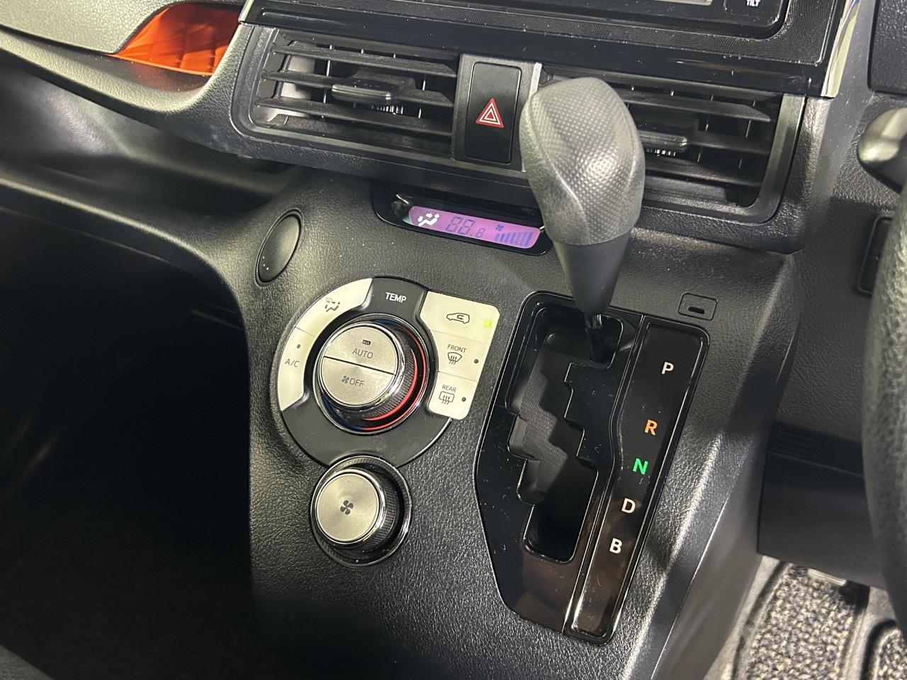 2016 Toyota Sienta HYBRID X Hatchback REVERSING CAMERA + GREAT SPACE AND FUEL EFFICIENCY