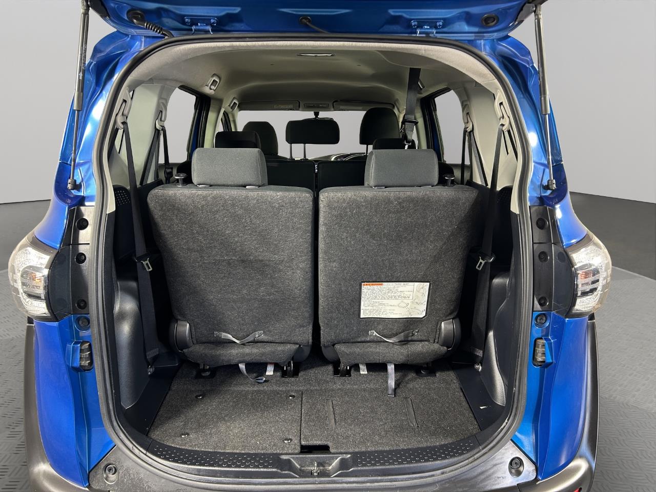 2016 Toyota Sienta HYBRID X Hatchback REVERSING CAMERA + GREAT SPACE AND FUEL EFFICIENCY