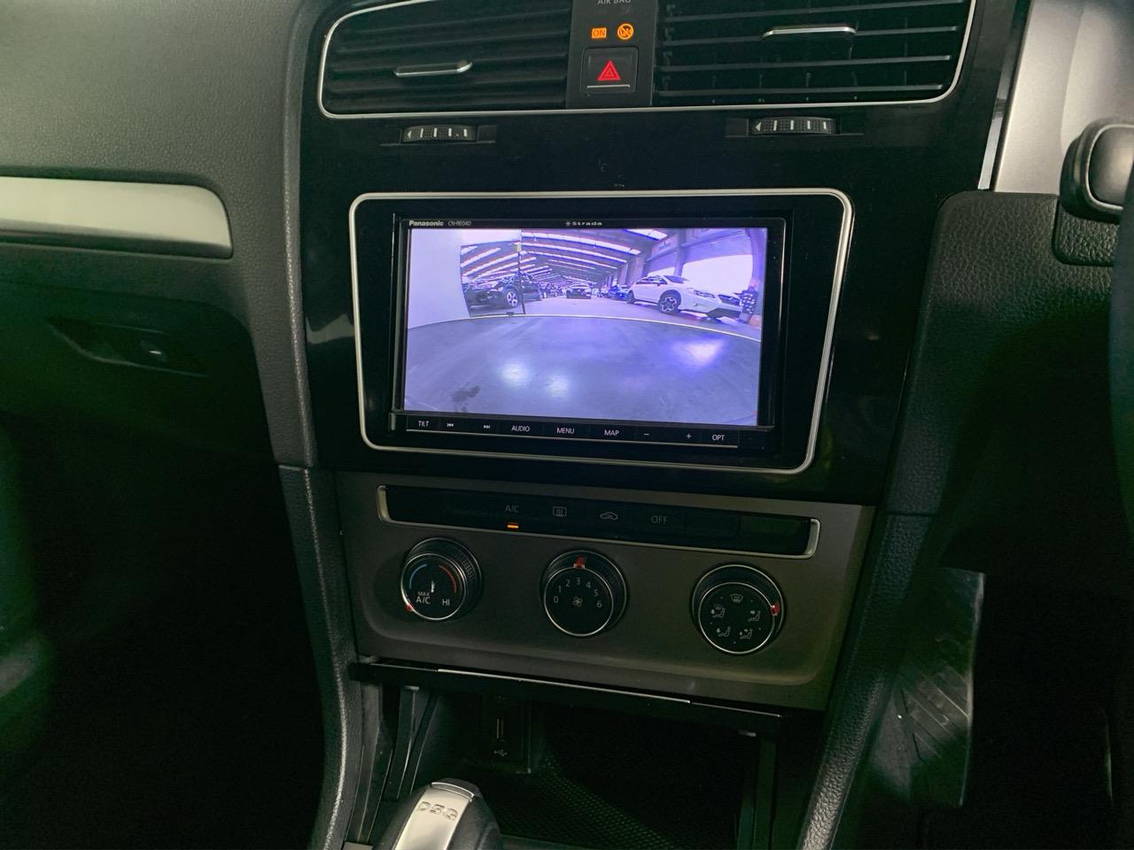 2015 Volkswagen Golf TSI Comfortline Premium Editio Hatchback LOW KM + REVERSING CAMERA