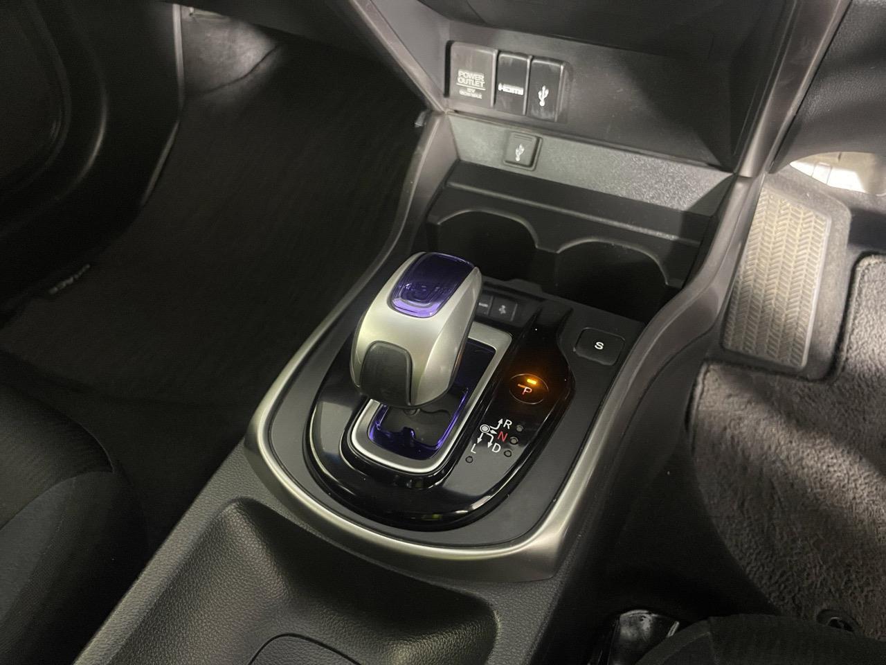 2014 Honda Grace Hybrid LX Sedan LOW KM + REVERSING CAMERA + AUTO LIGHTS