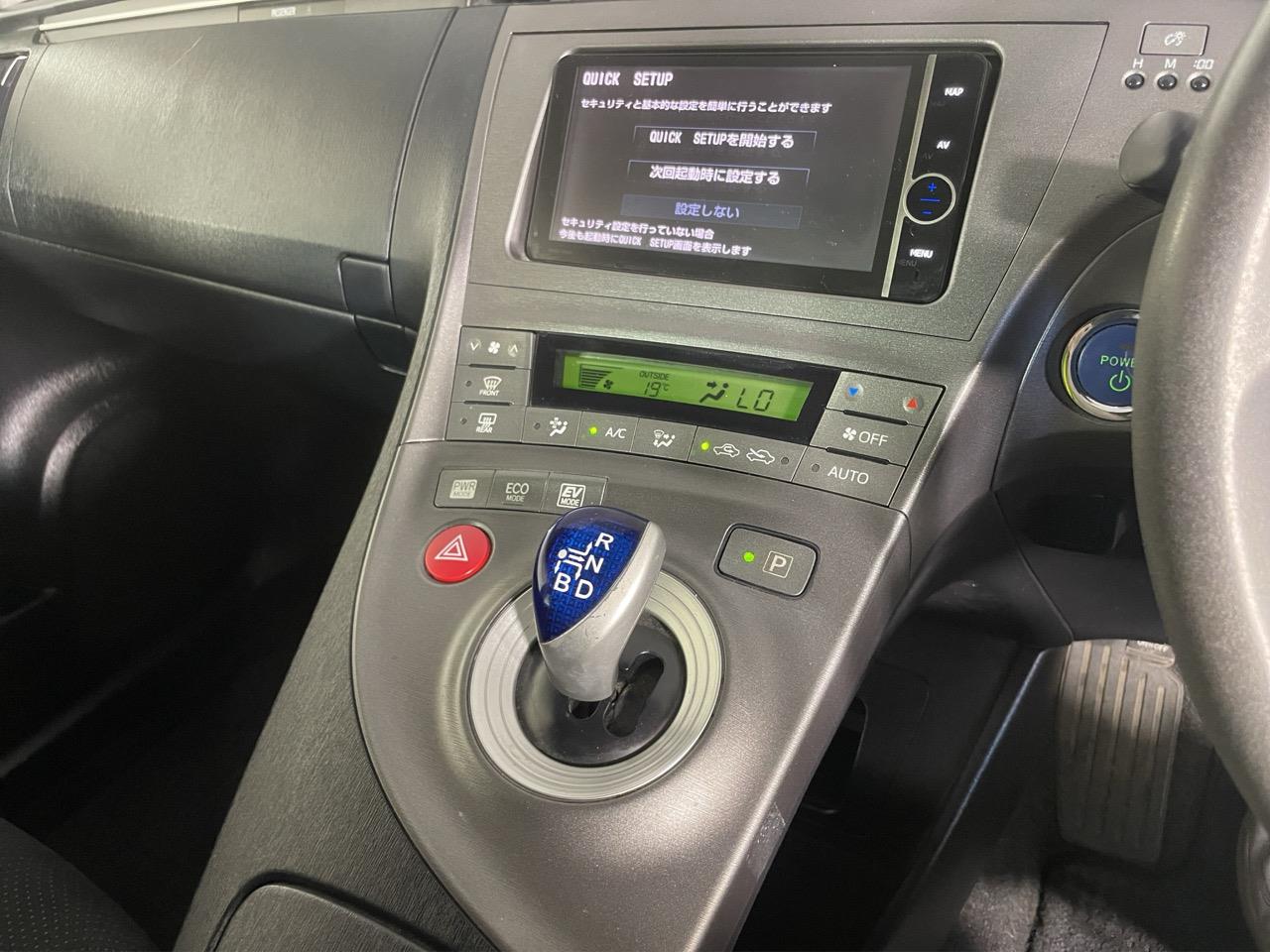 2012 Toyota Prius G Station Wagon REVERSING CAMERA + PUSH START + AUTO LIGHTS