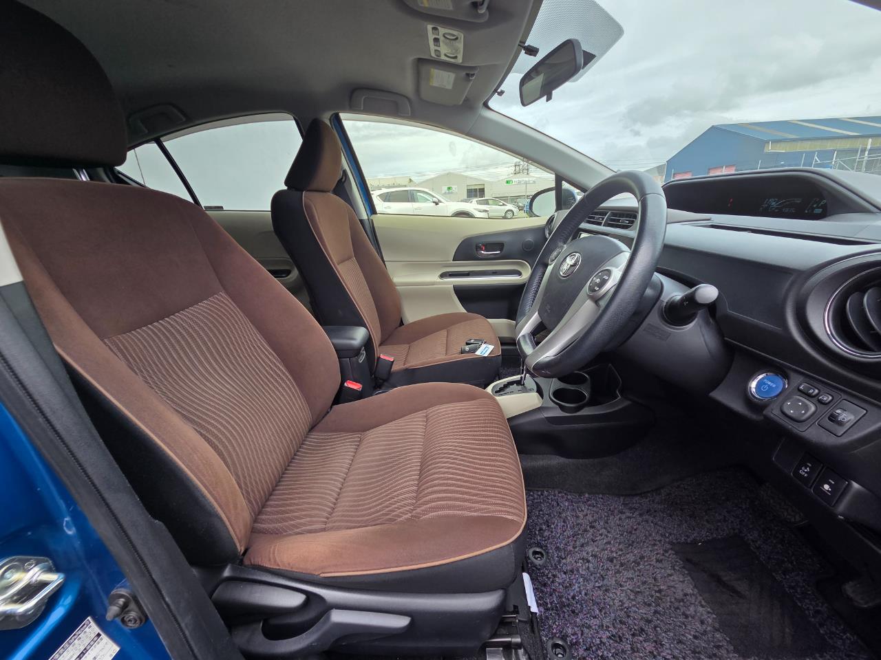 2014 Toyota Aqua G Hatchback PUSH START + REVERSING CAMERA