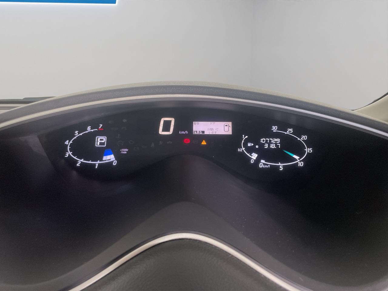 2013 Nissan Serena Hybrid People Mover REVESING CAMERA + PUSH SRART + AUTO LIGHTS