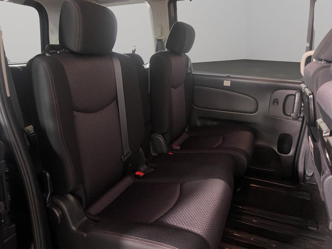 2013 Nissan Serena Hybrid People Mover REVESING CAMERA + PUSH SRART + AUTO LIGHTS