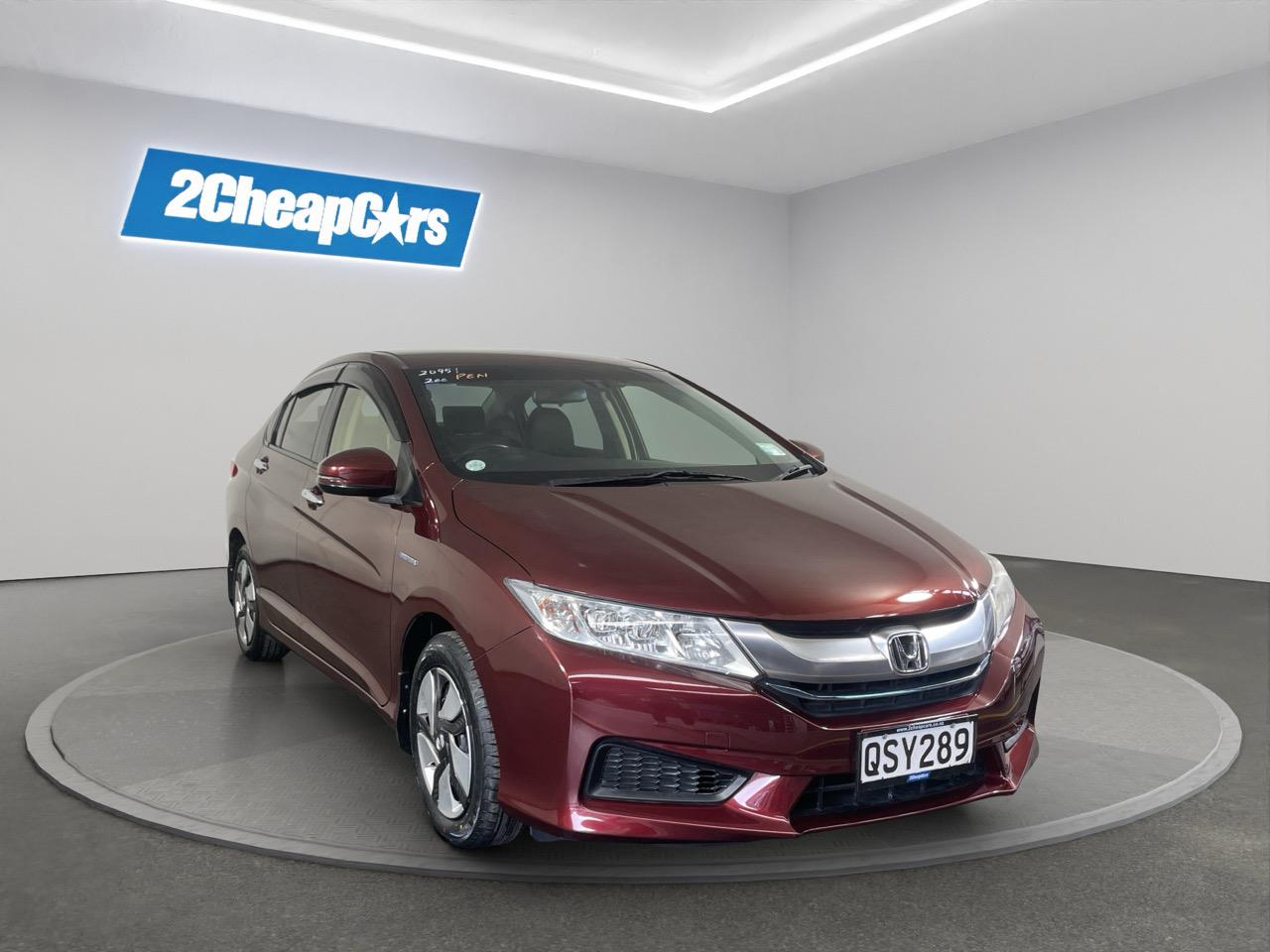 2015 Honda GRACE Hybrid Saloon REVERSING CAMERA + AUTO LIGHTS + PUSH START
