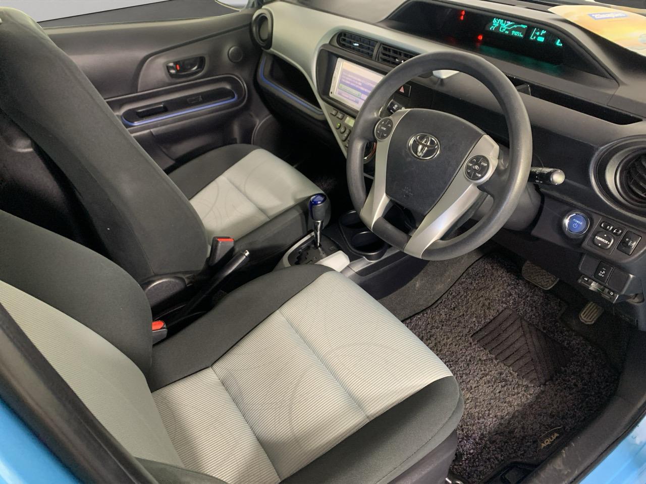 2013 Toyota Aqua S Hatchback PUSH BUTTON START + AUTO LIGHTS + REVERSING CAMERA