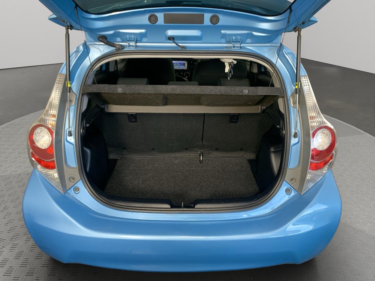 2013 Toyota Aqua S Hatchback PUSH BUTTON START + AUTO LIGHTS + REVERSING CAMERA