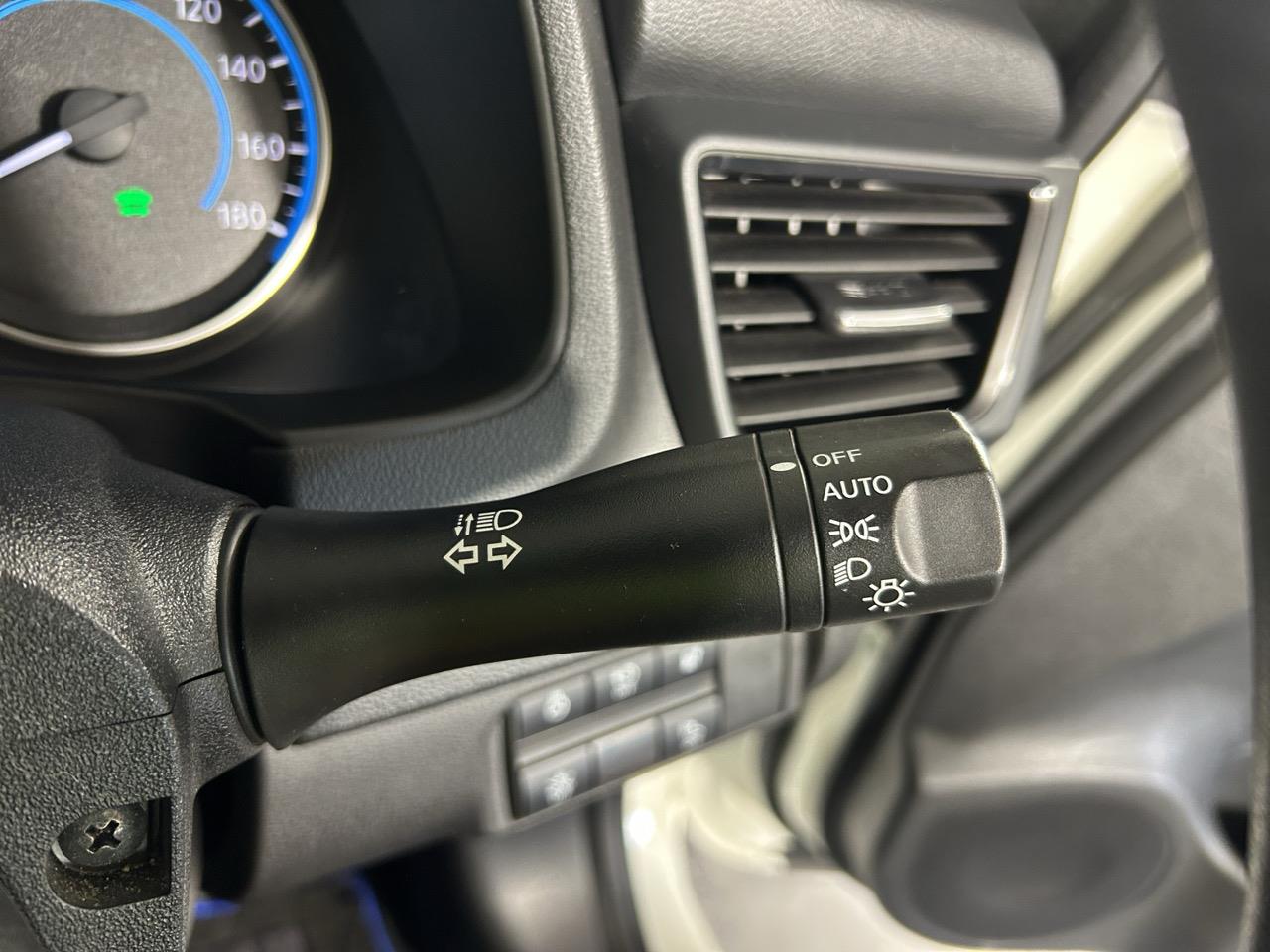 2018 Nissan Leaf 40S Late Model Hatchback REVESING CAMEIA + PUSH START + HEATED SEATS