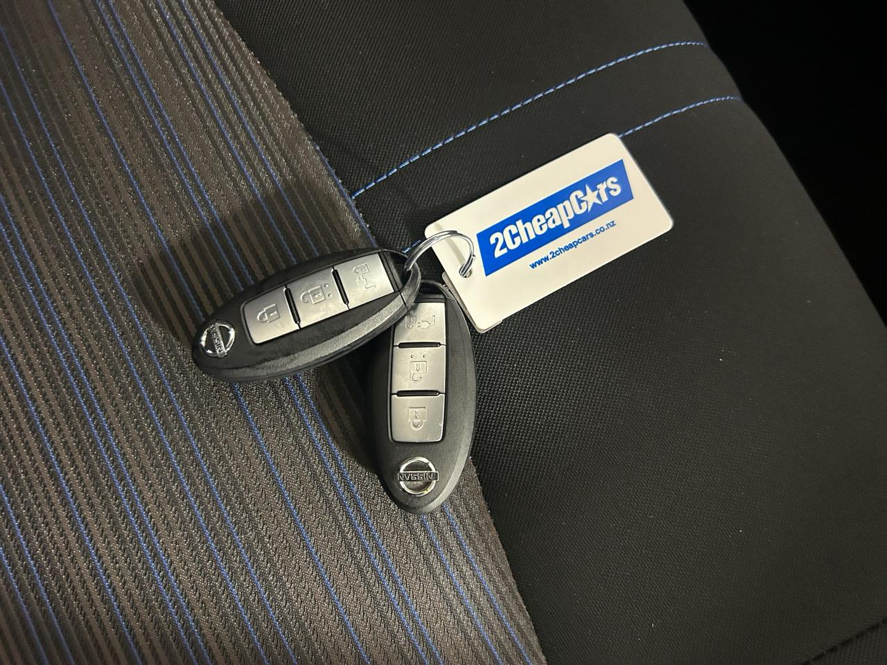 2018 Nissan Leaf 40S Late Model Hatchback REVESING CAMEIA + PUSH START + HEATED SEATS