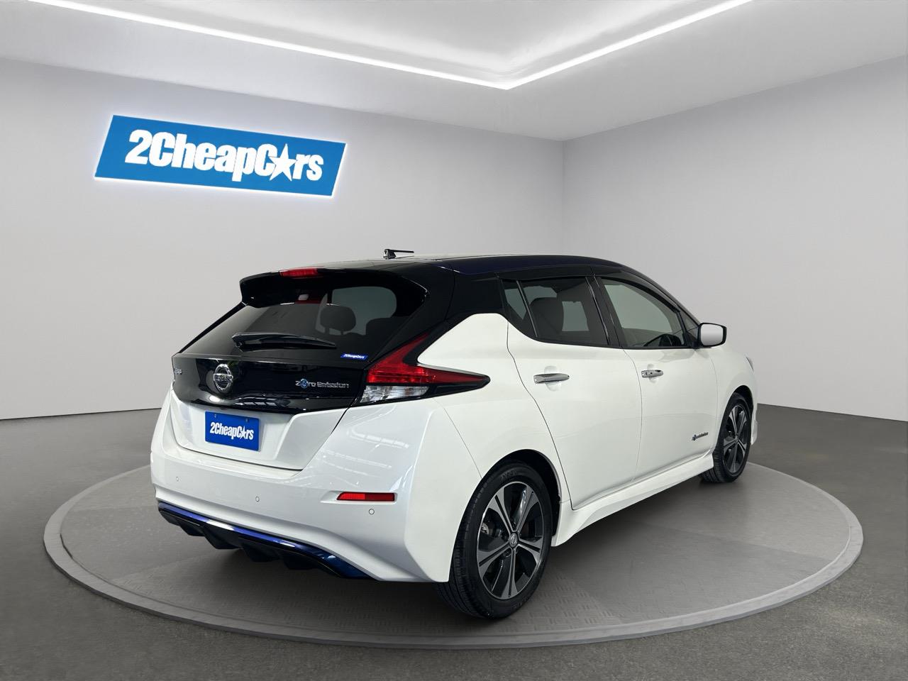 2018 Nissan Leaf 40S Late Model Hatchback REVESING CAMEIA + PUSH START + HEATED SEATS