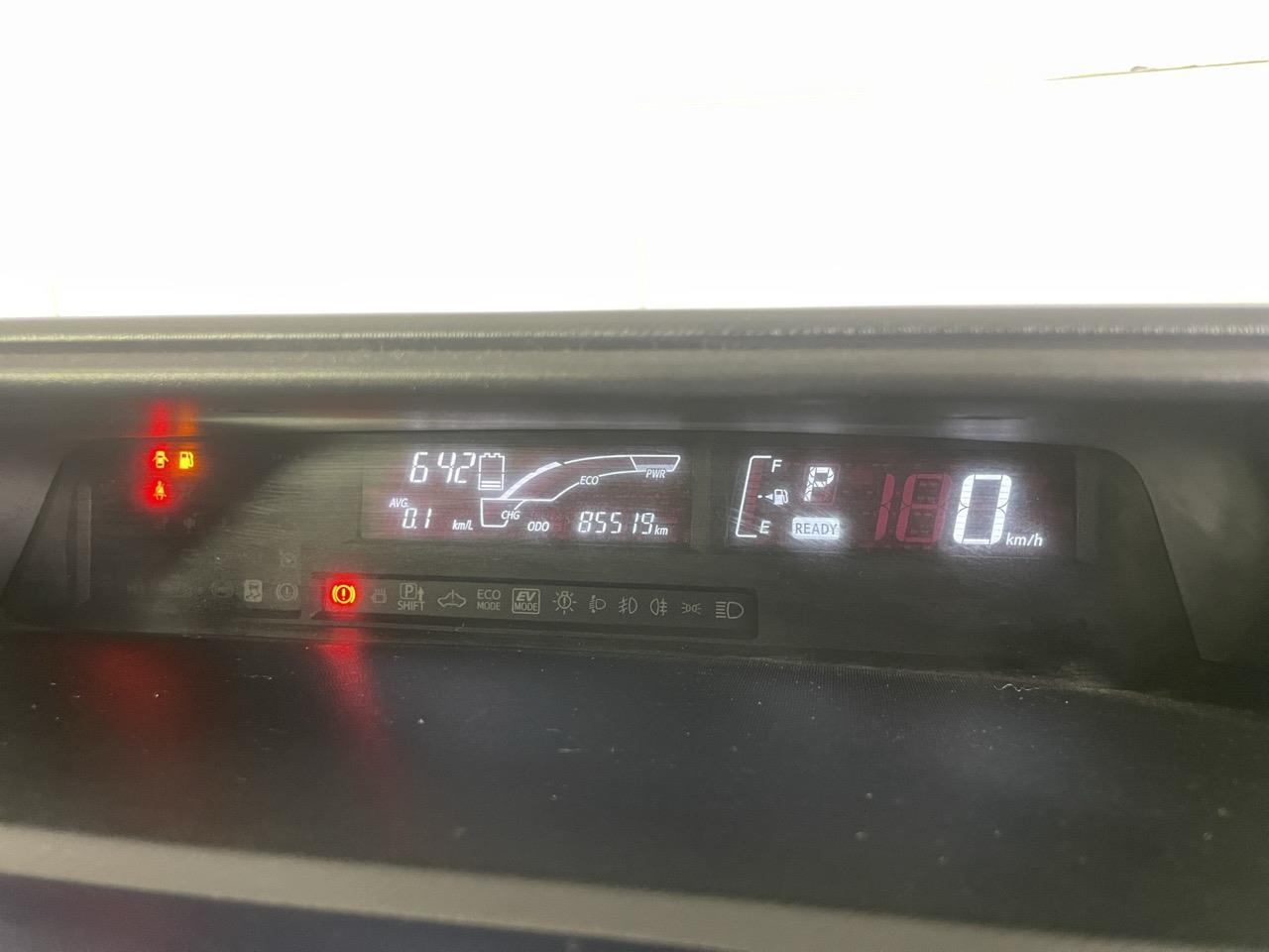 2015 Toyota Aqua Facelift Model S Hatchback REVERSING CAMERA + AUTO LIGHTS + PUSH BUTTON START