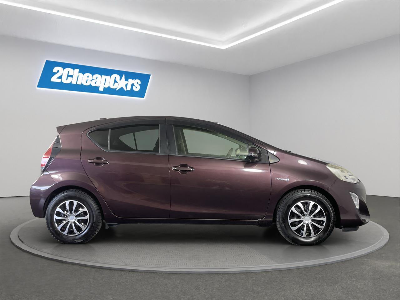 2015 Toyota Aqua Facelift Model S Hatchback REVERSING CAMERA + AUTO LIGHTS + PUSH BUTTON START