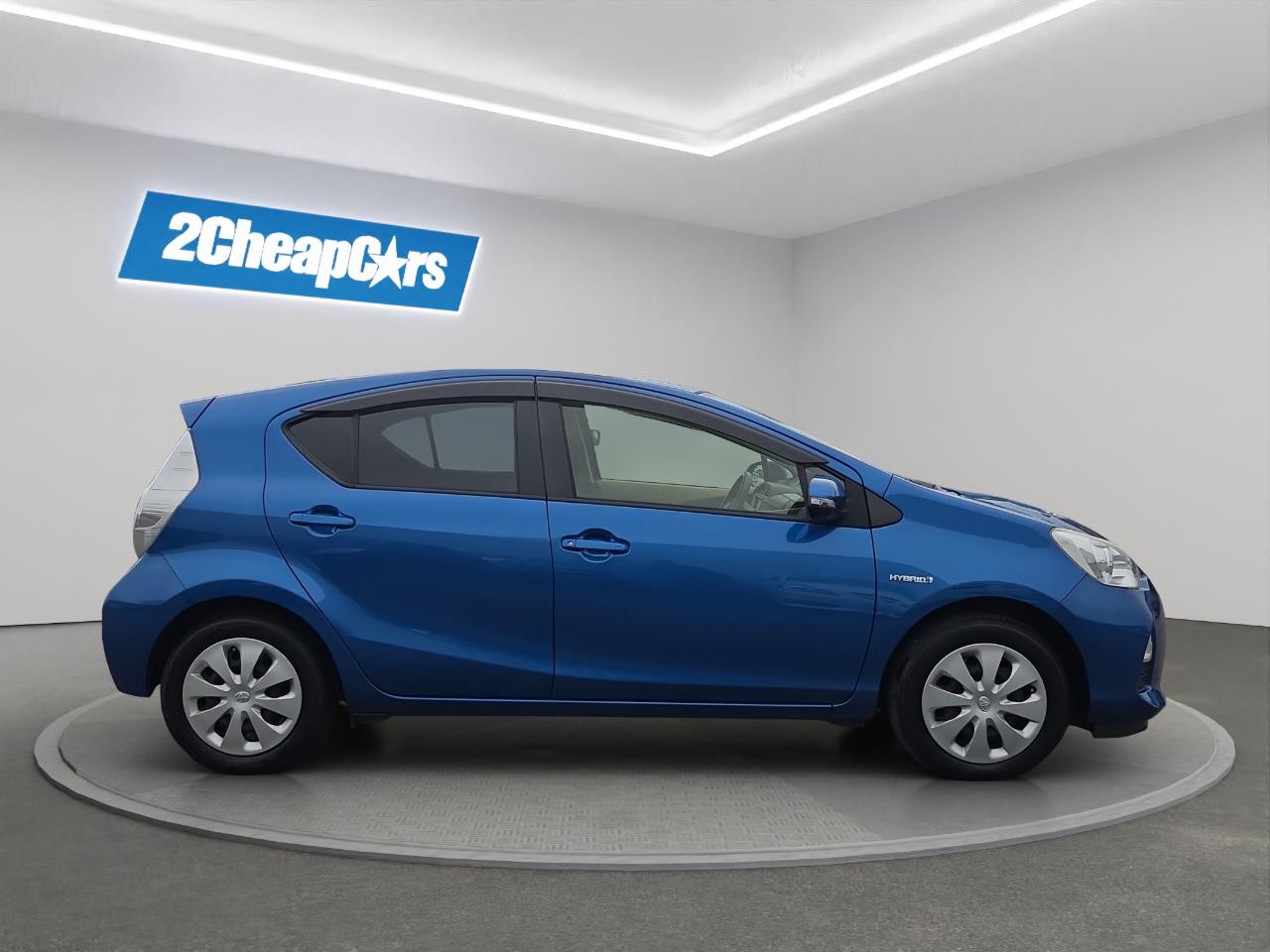 2014 Toyota Aqua G Hatchback SMART KEY + REVERSING CAMERA + PUSH START