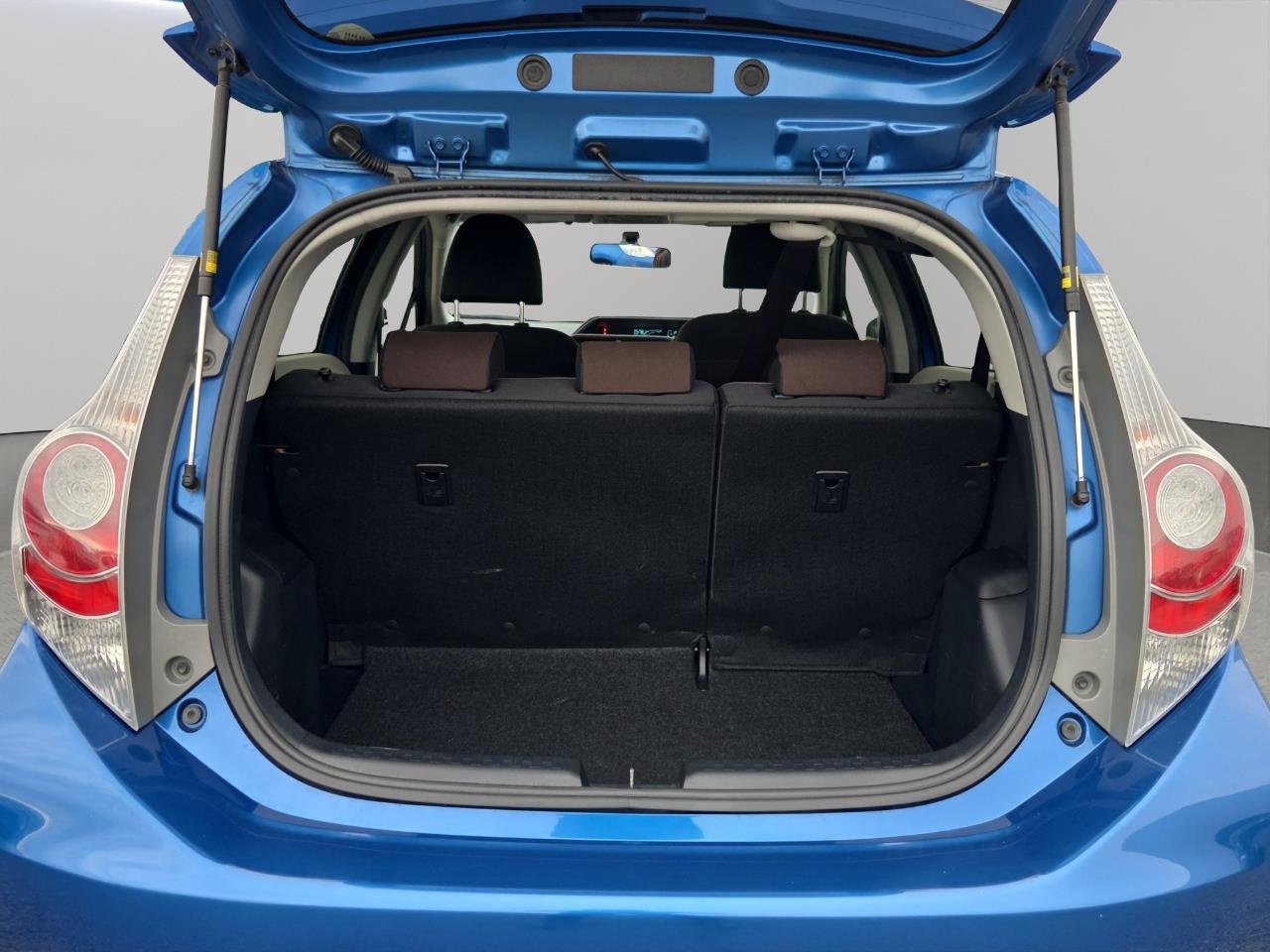 2014 Toyota Aqua G Hatchback SMART KEY + REVERSING CAMERA + PUSH START