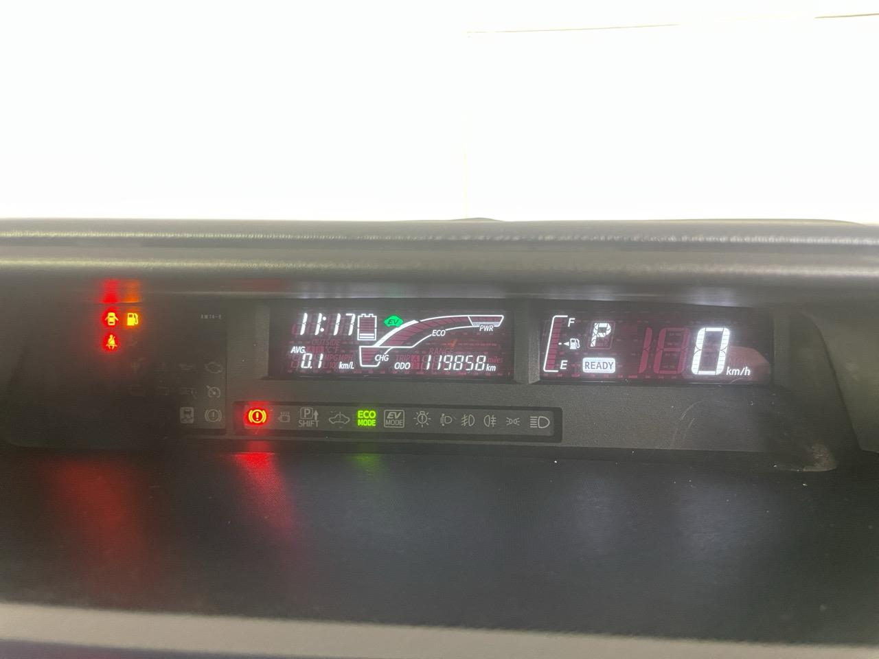 2015 Toyota Aqua Facelift Model S Hatchback REVERSING CAMERA + AUTO LIGHTS + PUSH START