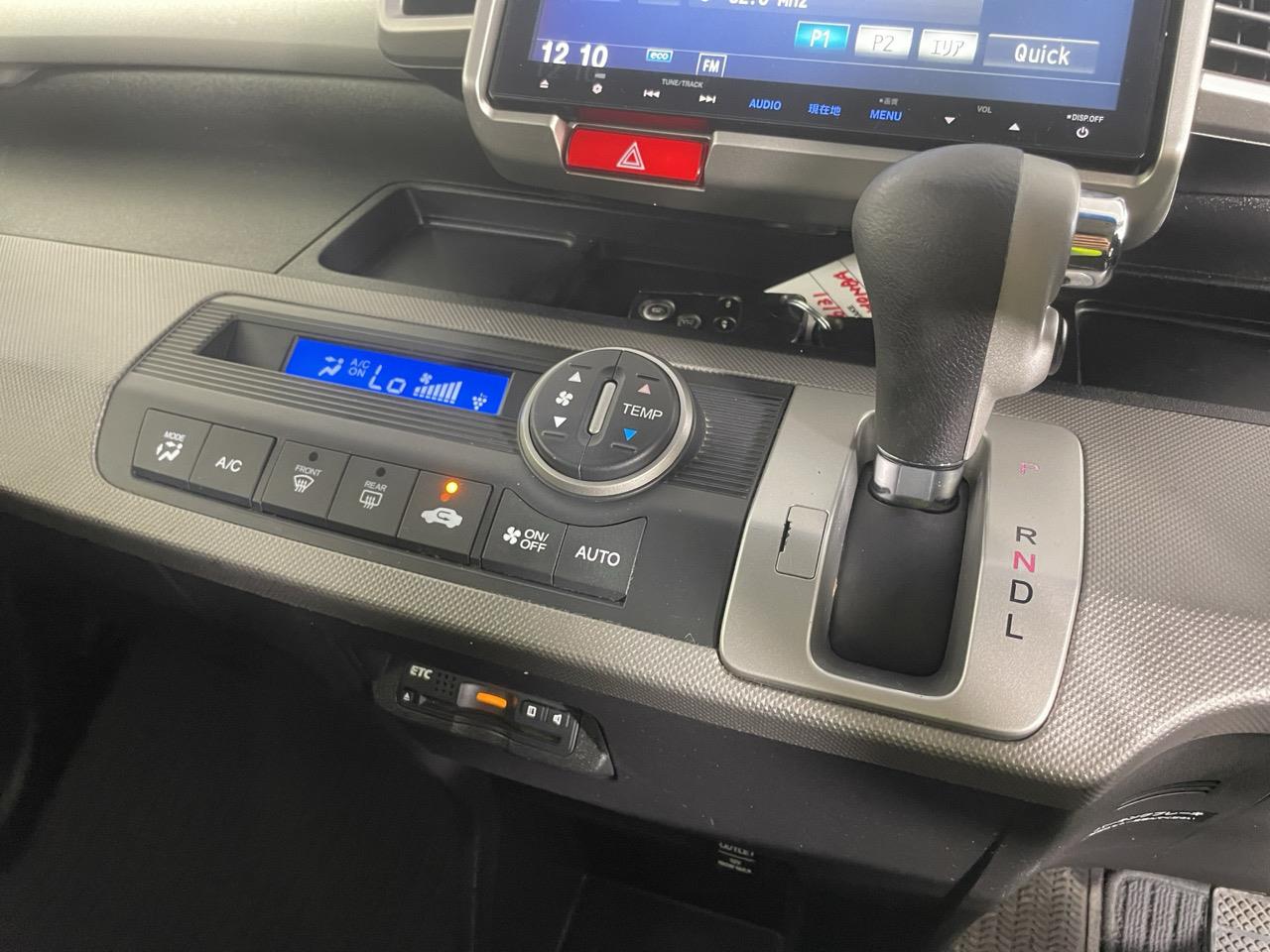 2014 Honda Freed Hybrid People Mover POWER SLIDING DOOR + REVERSING CAMERA