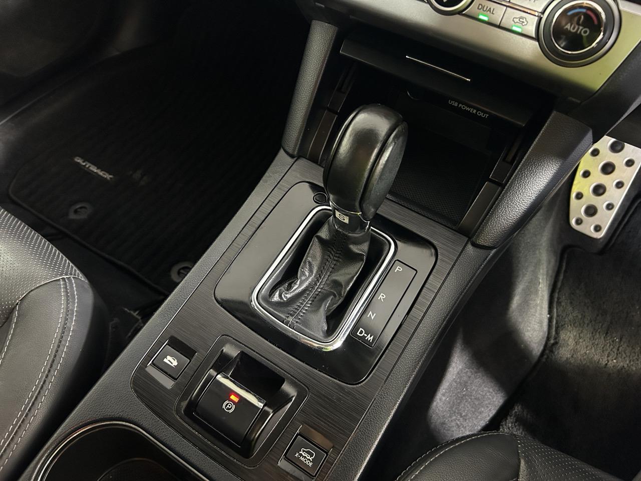 2015 Subaru Outback AWD Eyesight New Shape RV/SUV AWD + REVERSING CAMERA + SMART KEY