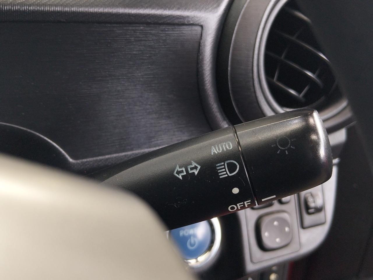 2014 Toyota Aqua S Hatchback HEATED SEATS + PUSH BUTTON START + AUTO LIGHTS 