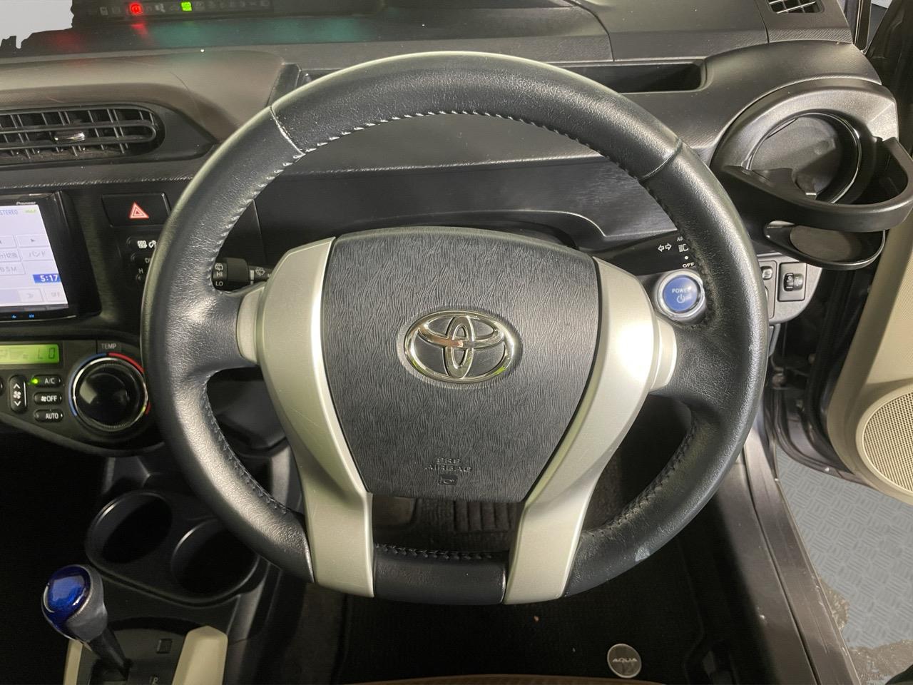 2012 Toyota Aqua G Smart Entry Package Hatchback HEATED SEATS + AUTO LIGHTS + PUSH START