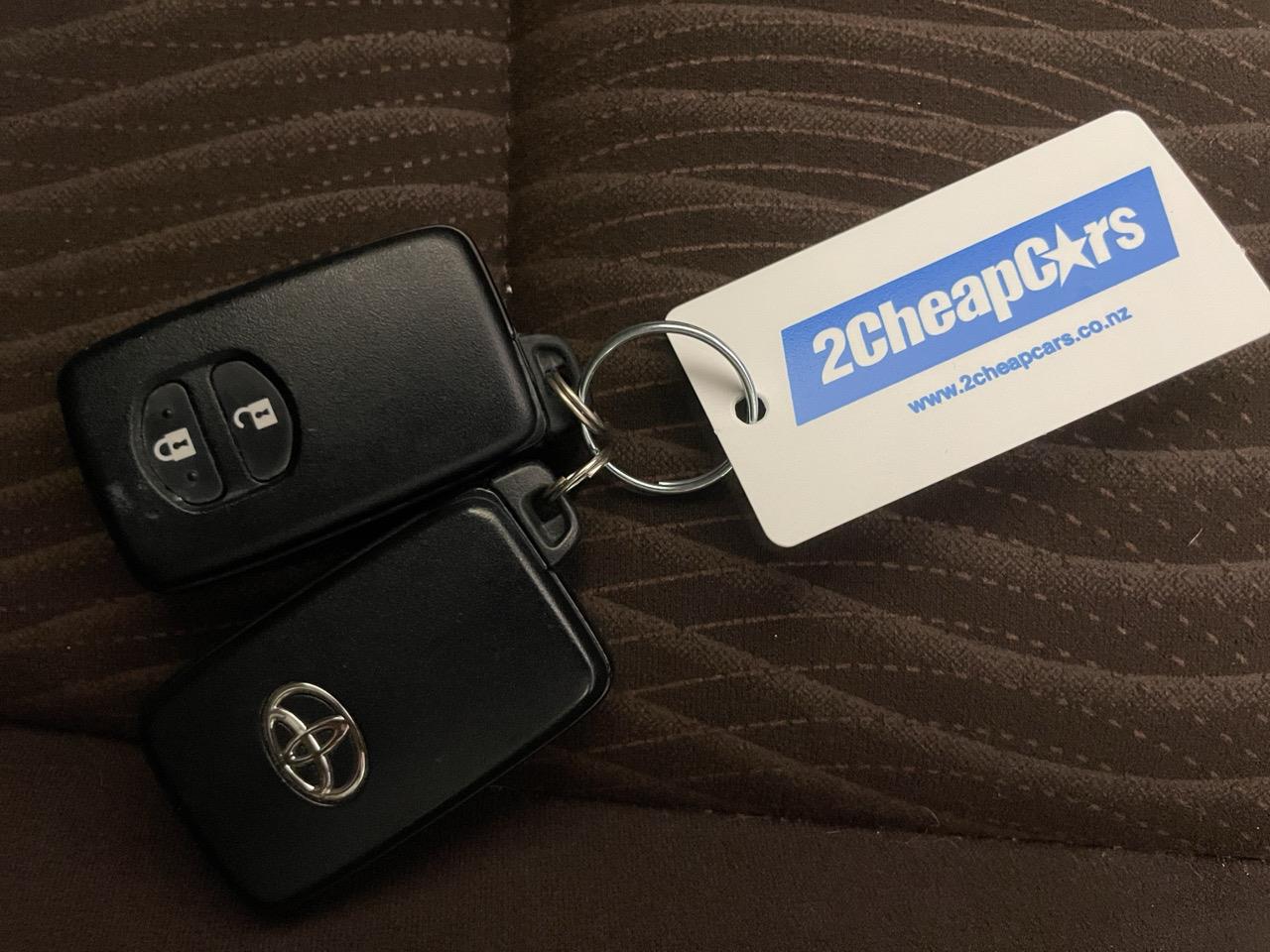 2012 Toyota Aqua G Smart Entry Package Hatchback HEATED SEATS + AUTO LIGHTS + PUSH START