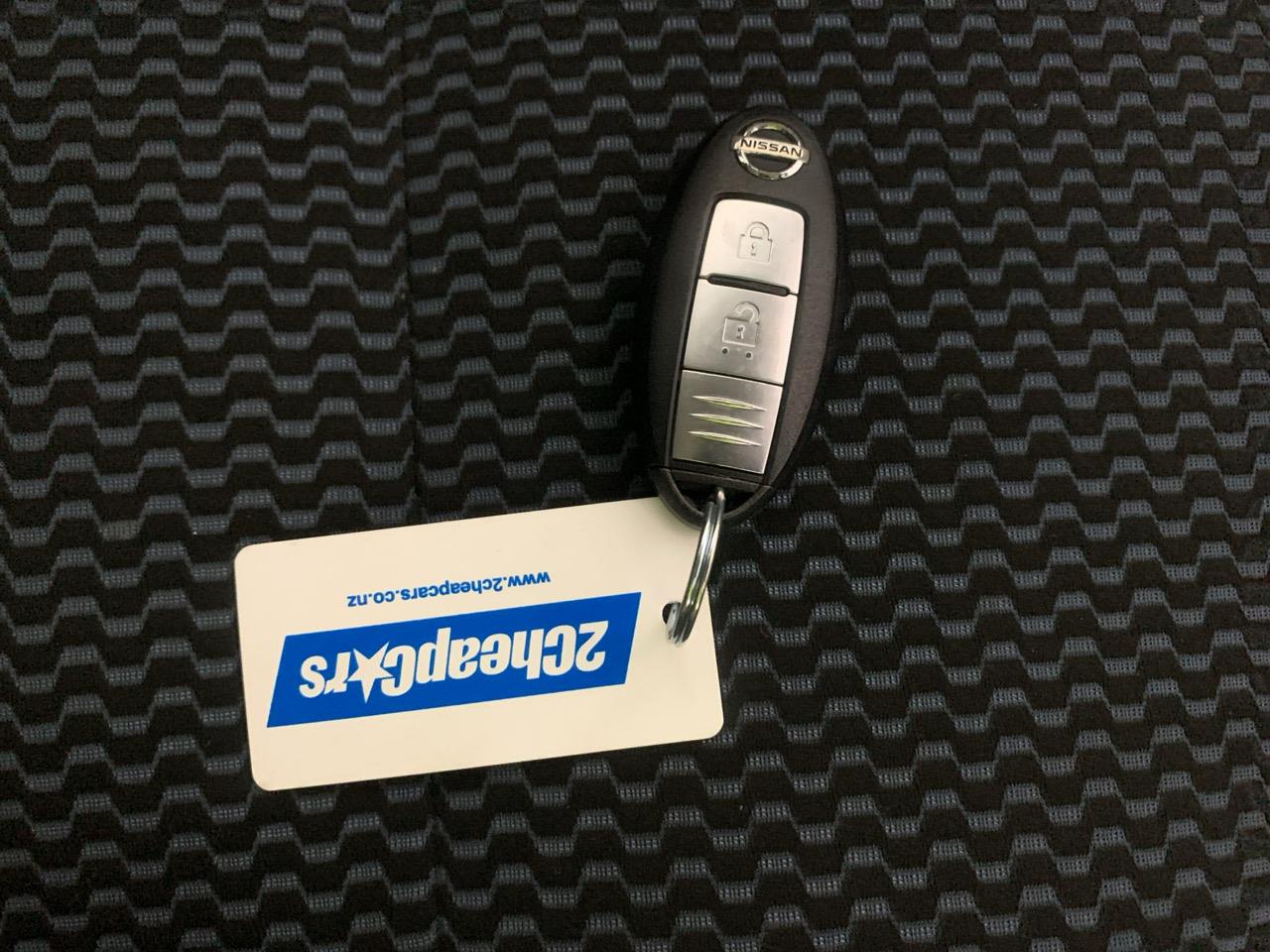 2015 Nissan Note 1.2 X Emergency Brake Package Hatchback GREAT SPACE + PUSH SRART + REVESING CAMERA