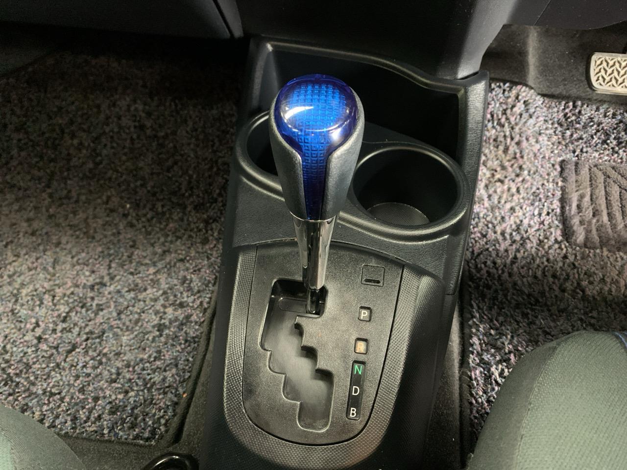 2015 Toyota Aqua Hybrid Hatchback LOW KMS + REVERSING CAMERA + AUTO LIGHTS