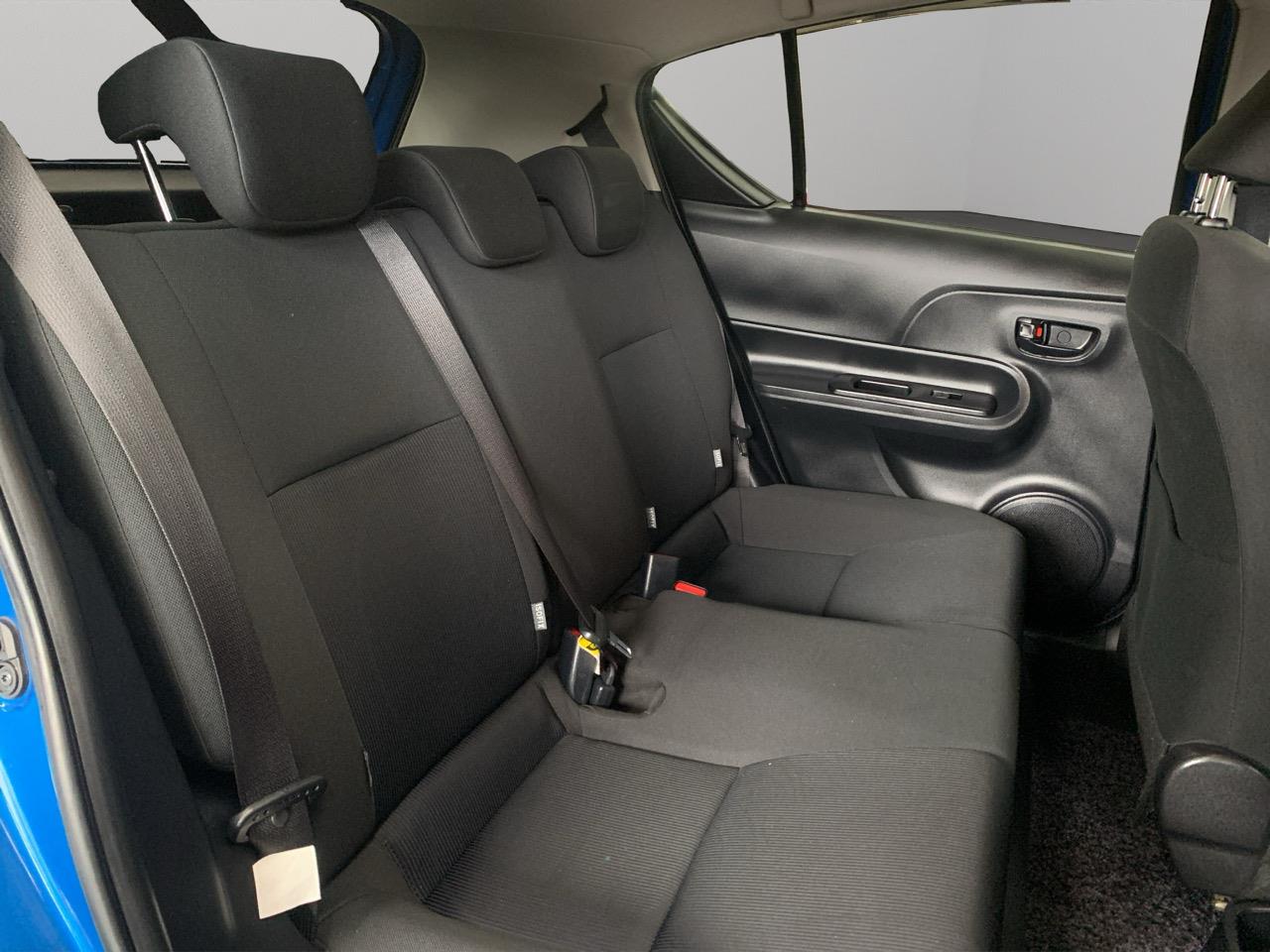 2015 Toyota Aqua Hybrid Hatchback LOW KMS + REVERSING CAMERA + AUTO LIGHTS