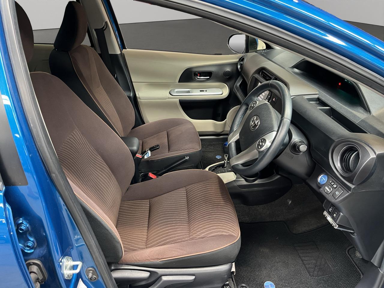 2012 Toyota Aqua G Hatchback HEATED SEATS + REVERSING CAMERA + SMART KEY