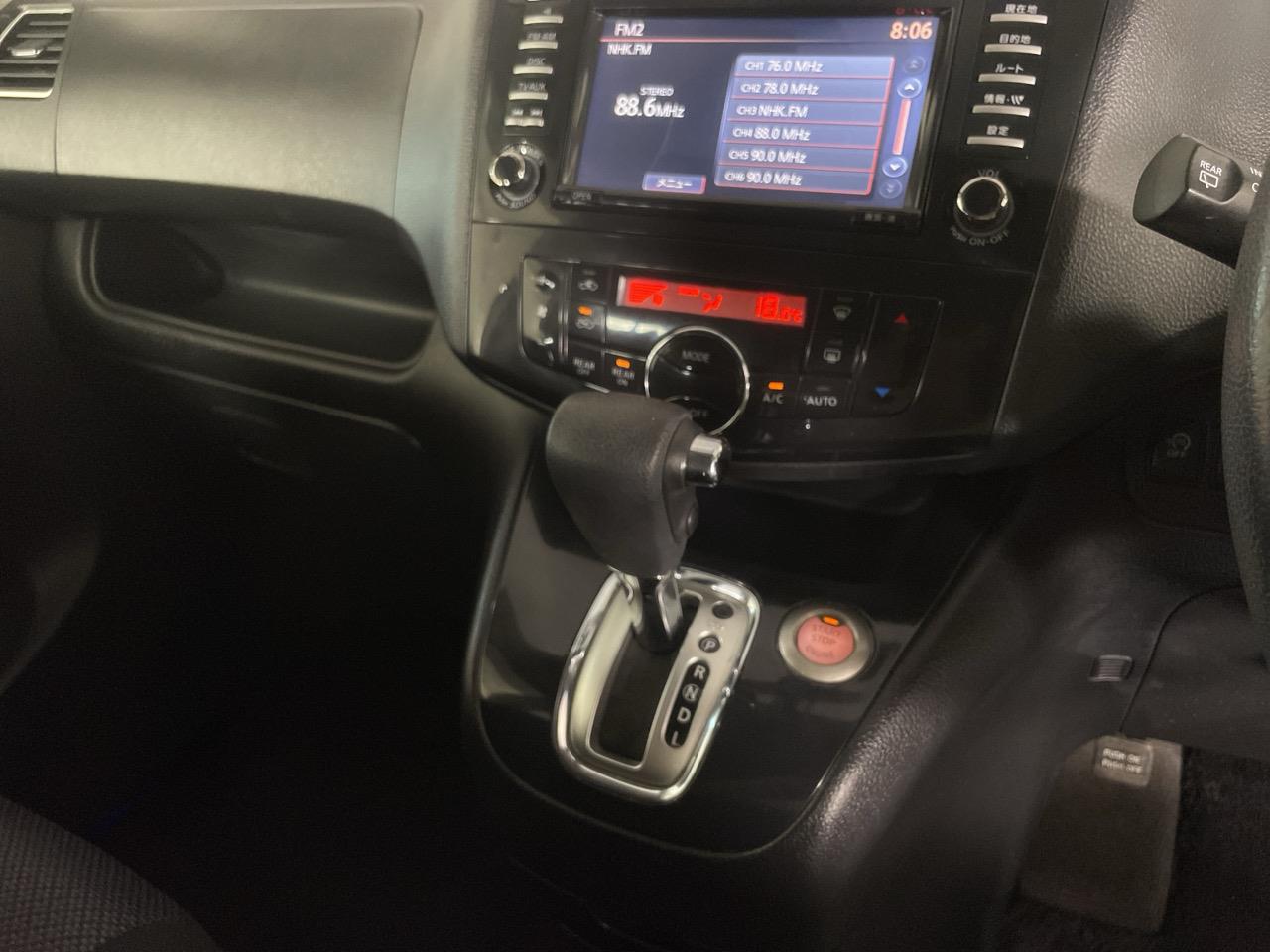 2013 Nissan Serena Hybrid People Mover REVESING CAMERA + PUSH SRART + AUTO LIGHTS